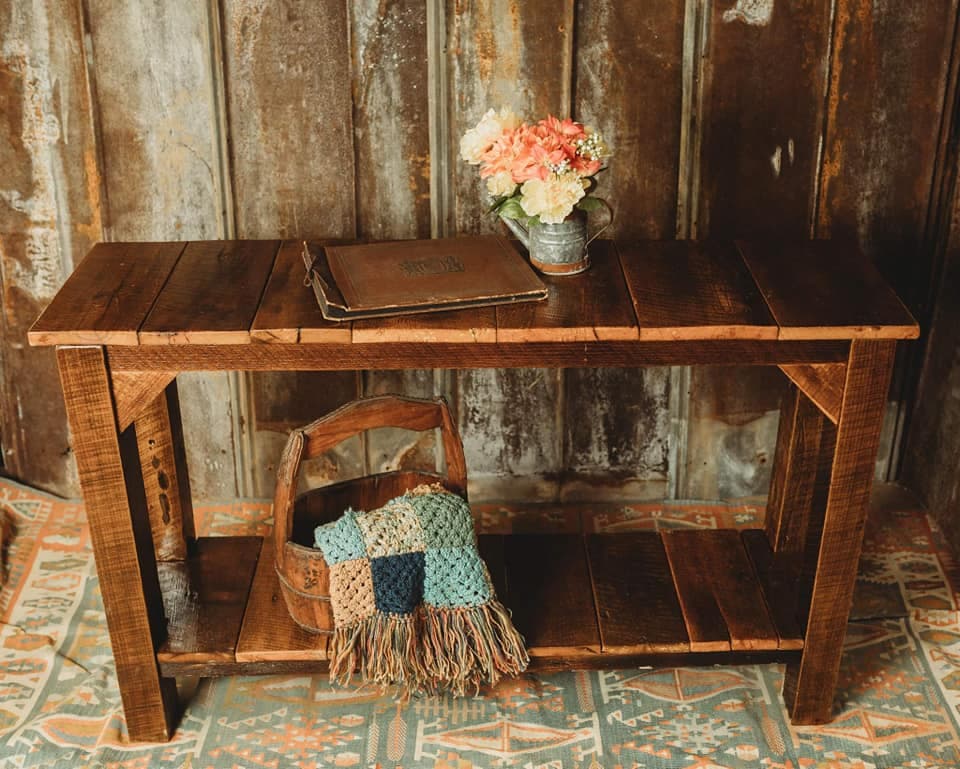 Barnwood finish close-up